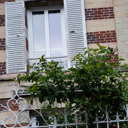 La Maison Du 18 Holiday home *